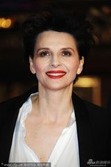 组图：《罗丹的情人》首映 比诺什红唇惊艳亮相