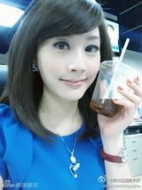 组图：台湾甜美女主播吴宇舒生活照