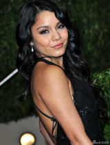 高清图：凡妮莎-哈金斯性感装扮亮相奥斯卡派对