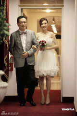 高清图：陈小春应采儿赌城大婚 曾志伟钟镇涛见证