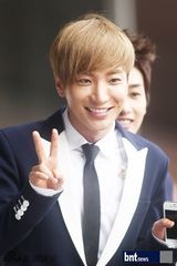 组图：SM巡演SJ少时等火辣劲爆 现场玩变装