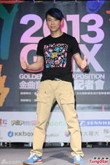 组图：陶喆出席金曲揭幕 澄清与吴克群无心结