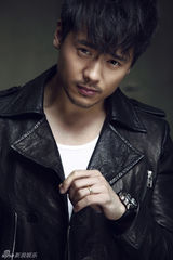 组图：高云翔新写真展硬朗气质