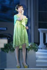 高清：孟庭苇化身月亮公主唱响“纯真年代”