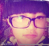 组图：金龟子刘纯燕13岁可爱女儿私房照