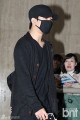 组图：韩团2PM与MBLAQ等结束日本演出返韩