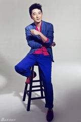 组图：邵峰早春时尚大片演绎嬉皮绅士