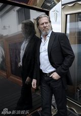 高清组图：《创战纪》洛杉矶首映 透射影片未来感