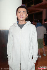 组图：梁家树退休送别 黄宗泽称姐弟恋没被母骂