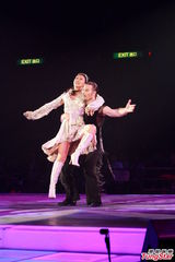 组图：叶倩文一家三口合唱 林青霞素颜到场欣赏