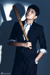 组图：卓凡运动写真 彰显动感与活力