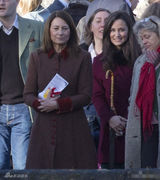 组图：凯特王妃亮相圣诞活动 怀孕后不忘踩高跟鞋