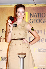 组图：松冈李那Jessica C徐靖雯等名模性感走秀