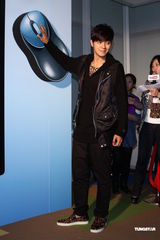 组图：罗志祥获专属摄影棚 放言不获奖即转战台语歌