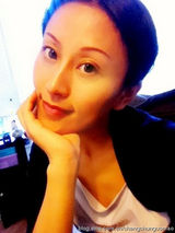 组图：杨子漂亮老婆私房美照皮肤白皙