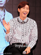 组图：韩国男子偶像组合帝国之子新专辑发布会