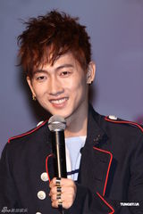 组图：张佑赫台北亲民秀舞蹈 想找90后嫩女友