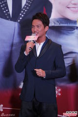 组图：《秘密花园》发布会钟汉良反串女人惹尖叫