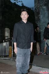 组图：女歌手陈僖仪丧礼 薛凯琪黄柏高哀伤送别