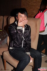 组图：梁思浩庆生频落泪 庄思敏江美仪等捧场