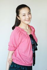 组图：《天下人家》北京开机 李依晓定妆照曝光