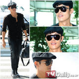 组图：韩星李秉宪潮装亮相机场赴加拿大拍新片