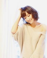 组图：甜美陈彦妃诱惑写真曝光 小露香肩女人味十足 