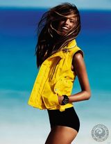 幻灯图：名模亚历山大-安布罗休登《ELLE》封面