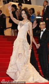 组图：《武侠》戛纳首映 汤唯金城武帅哥美女配