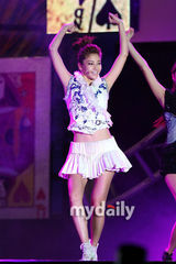 组图：SJ少女时代等仁川热唱 BoA热辣表演引尖叫