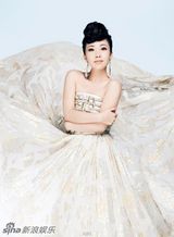 组图：丁晓红魅惑写真优雅时尚