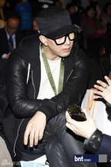 组图：具俊晔朴政珉等出席韩国首尔时装秀