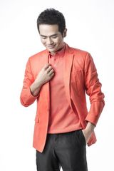 组图：张晓龙帅气写真卖萌玩转百变表情