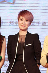 组图：海清加盟《男人如衣服》挑战爱情喜剧