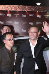 高清图：亚太电影大奖红毯 姜文一袭黑装亮相