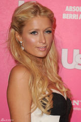 高清图：帕丽斯-希尔顿性感亮相派对 低胸爆乳