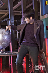 高清组图：朴施厚时尚大片展冷峻温暖双重魅力