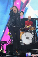 组图：滚石上海开唱 主唱米克-贾格尔卖力嘶吼