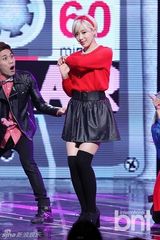 组图：SISTAR孝琳下衣失踪似没穿 EXO白衣纯情