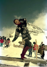 组图：网曝林青霞素颜街拍美照宛若少女