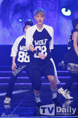 组图：韩团EXO等《MCD》劲舞 SISTAR夺冠