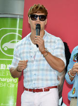 独家高清：《RunningMan》四主持在港办签名会