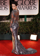 组图：金球奖红毯丽娅-米雪儿刺绣透视装火辣