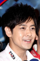 组图：林志颖将赴珠海赛车 想培养儿子当赛车手