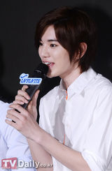 组图：韩团INFINITE暌违10个月携新专辑回归