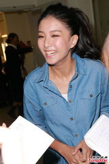 组图：郑伊健陈小春《无敌奖门人》录影玩游戏