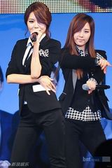 组图：少女时代等鼓励高考生唱响“点亮演唱会”