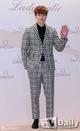 组图：金惠秀权相佑成宥利等优雅亮相品牌活动