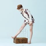 组图：韩星金敏贞最新时尚写真 浓眉金短发似美少年