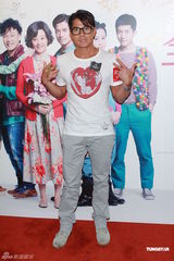 组图：《全球热恋》香港宣传 郭富城工作度中秋